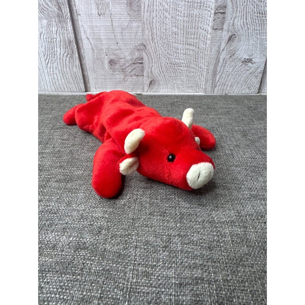 Ty Beanie Babies Tabasco Plush Red Bull Toy 1995 Collectible
